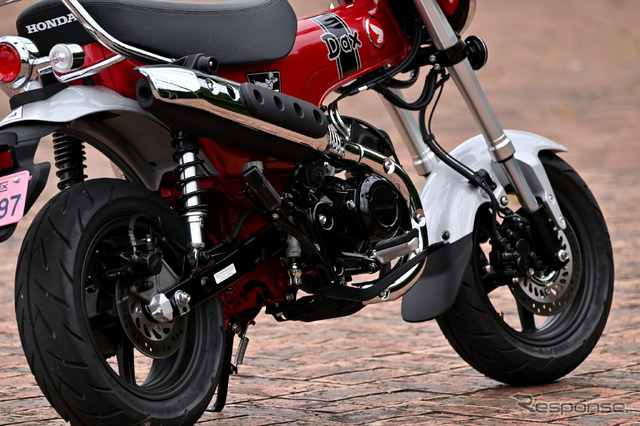 ホンダ ダックス125(パールネビュラレッド)