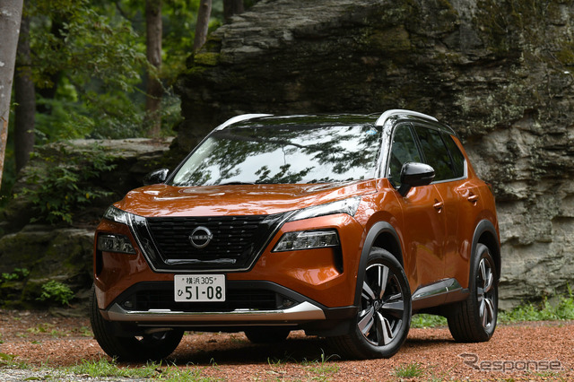 日産 エクストレイル 新型(G e-4ORCE)