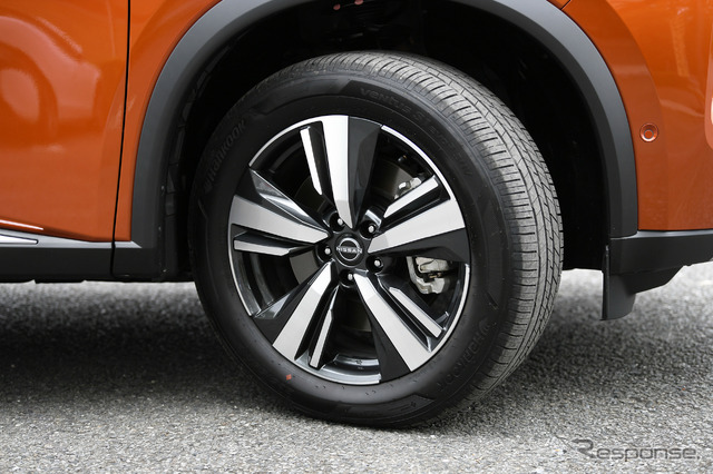 日産 エクストレイル 新型(G e-4ORCE)