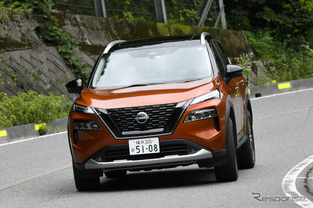 日産 エクストレイル 新型(G e-4ORCE)