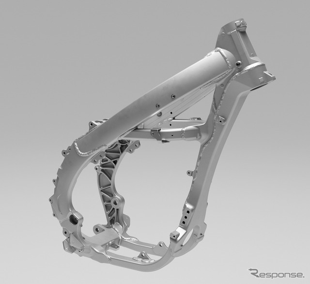新設計バイラテラルビーム・フレーム(YZ450F)