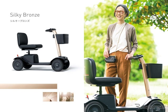 オプションカラーの「シルキーブロンズ」(オプション価格:1万5000円)