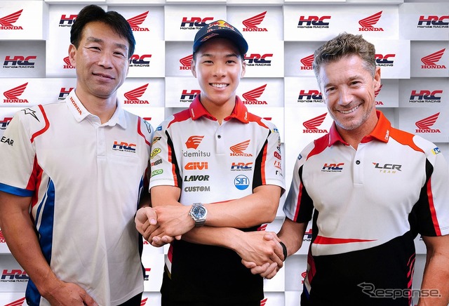 HRCレース運営室 桒田哲宏室長（左）と中上貴晶選手（中）とLCR Hondaチームプリンシパル＆CEOルーチョ・チェッキ