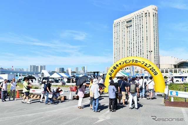 お台場キャンピングカーフェア(会場風景)