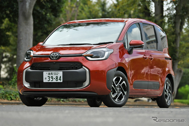 トヨタ シエンタ 新型(Z ハイブリッド)