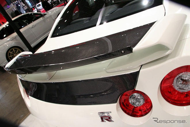【東京オートサロン09】写真蔵…マインズ GT-R & フェアレディZ