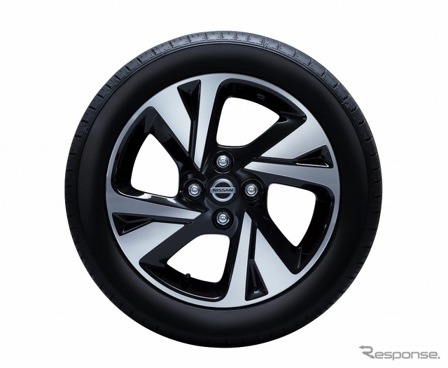 日産 ルークス 15インチホイール