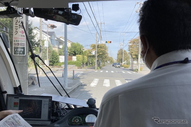 信号機の確認は運転者が行なう