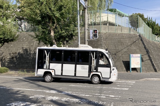多摩田園都市で自動運転モビリティ