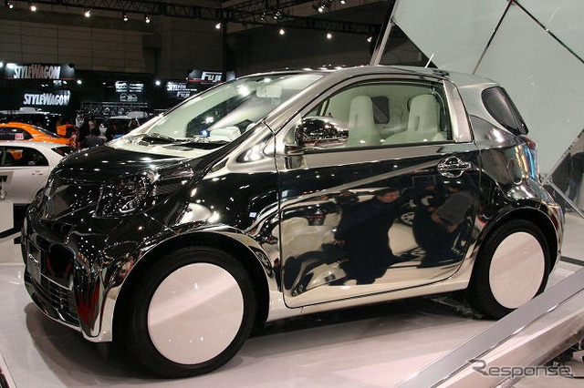 【東京オートサロン09】写真蔵…トヨタ iQ アラカルト