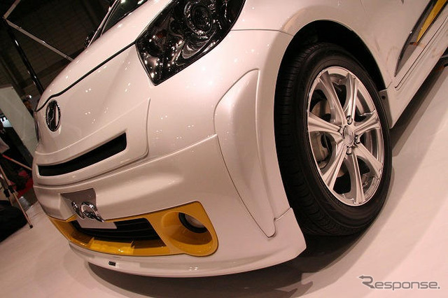【東京オートサロン09】写真蔵…トヨタ iQ アラカルト