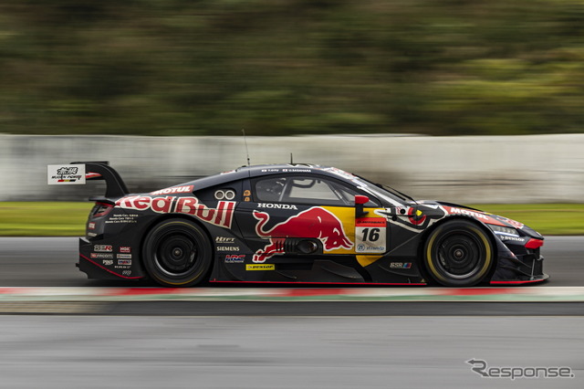 3位の#16 Red Bull MOTUL MUGEN NSX-GT(笹原右京/大湯都史樹)