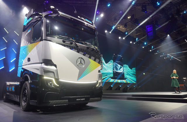 メルセデスベンツトラックの電気大型トラック『eアクトロス ロングホール』(IAAトランスポーテーション2022)