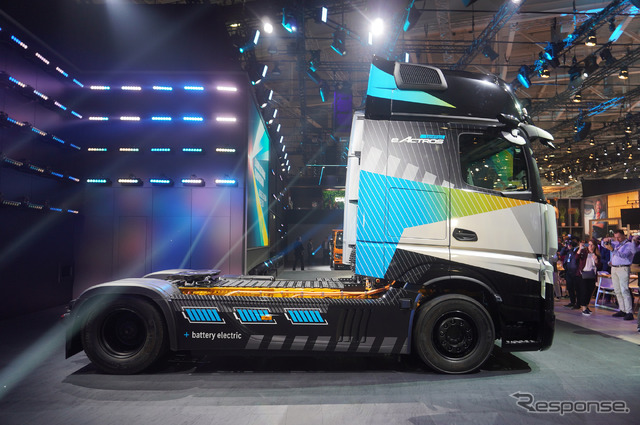 メルセデスベンツトラックの電気大型トラック『eアクトロス ロングホール』(IAAトランスポーテーション2022)