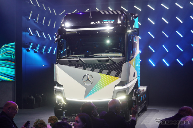 メルセデスベンツトラックの電気大型トラック『eアクトロス ロングホール』(IAAトランスポーテーション2022)