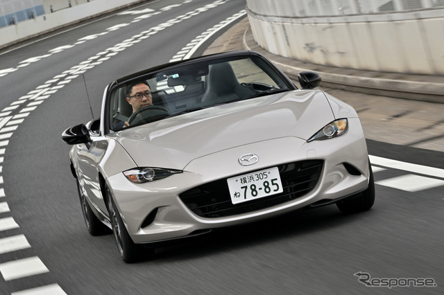 『BARECLUTCH(ベアクラッチ)』を履いてロードスターをドライブ