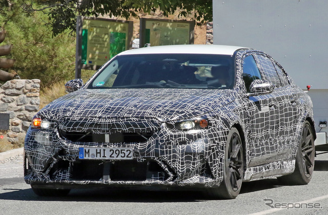 BMW M5 次期型プロトタイプ(スクープ写真)