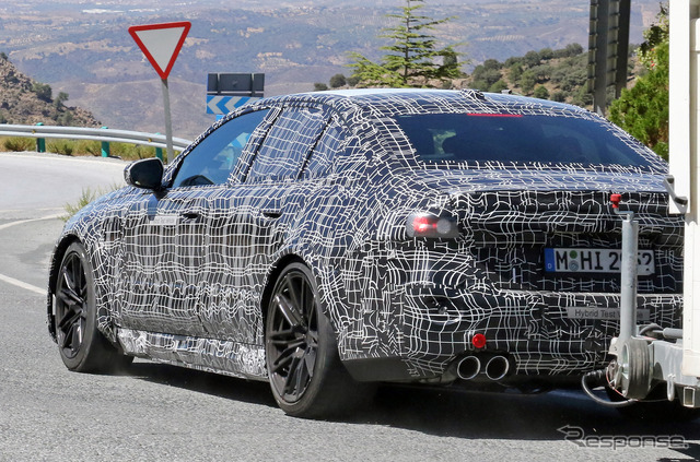 BMW M5 次期型プロトタイプ(スクープ写真)