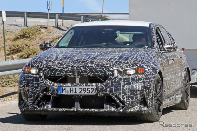 BMW M5 次期型プロトタイプ(スクープ写真)
