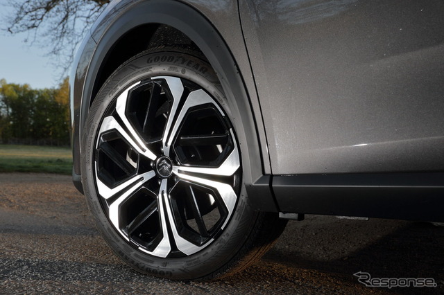 シトロエン C5 X ピュアテック180(海外仕様)