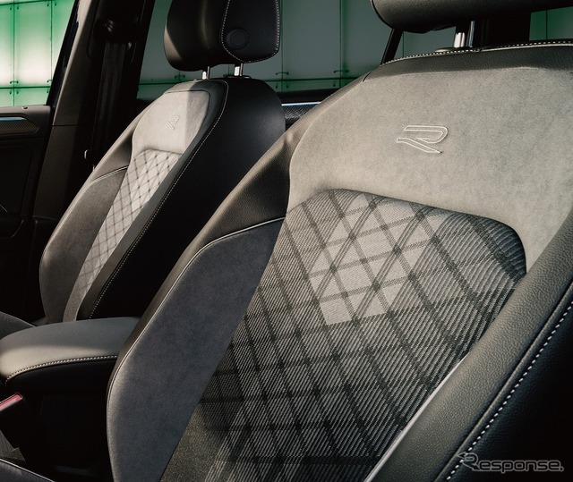 VW ティグアン TSI 4MOTION R-Line シート(グレー/チタンブラック/フリントグレー)
