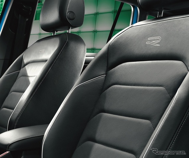 VW ティグアン TSI 4MOTION R-Line シート(チタンブラック/レザー)