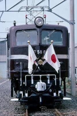 EF58 61の先頭部。1966年には車体色がぶどう色2号から御料車の塗色に近い暗紅色（いわゆる｢ため色｣）に変更されている。1984年9月。