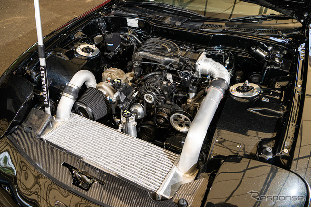 自らメンテナンス、オンリーワンに仕上げたマツダ RX-7 ~A-MESSE~