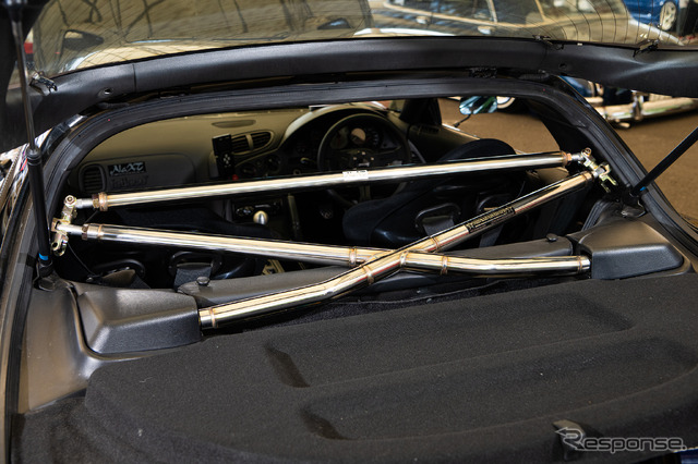 自らメンテナンス、オンリーワンに仕上げたマツダ RX-7 ~A-MESSE~