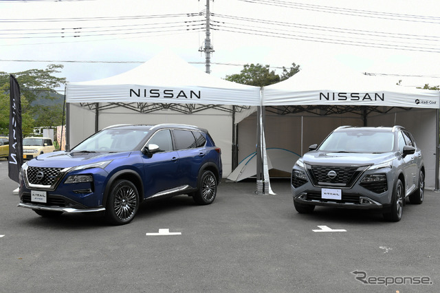 日産 エクストレイル AUTECH(オーテック)(左)