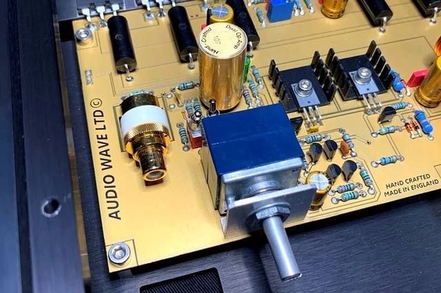 英国AUDIO WAVEの世界最高峰パワーアンプ「CRシリーズ」3モデル発売!