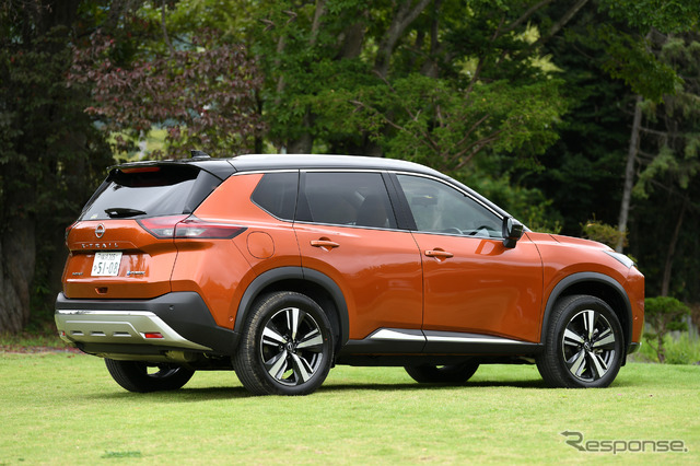 日産 エクストレイル 新型(G e-4ORCE)