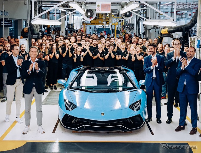 ランボルギーニ・アヴェンタドール の最後の1台となった「LP780-4 ウルティメ・ロードスター」