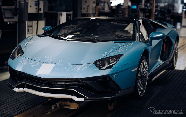 ランボルギーニ・アヴェンタドール の最後の1台となった「LP780-4 ウルティメ・ロードスター」