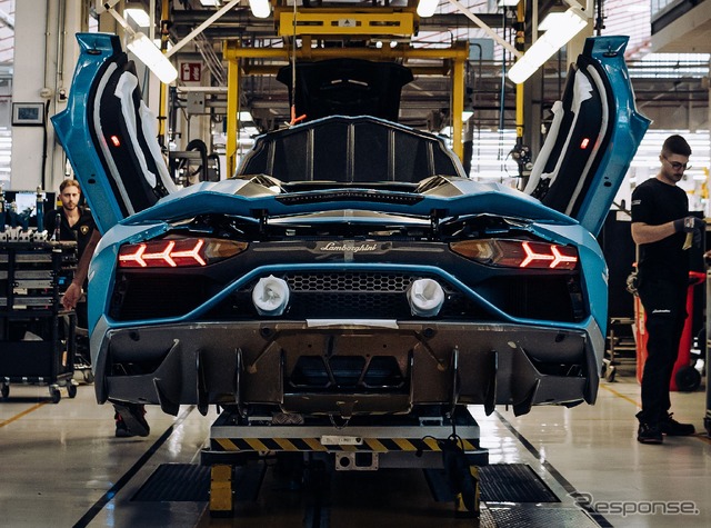ランボルギーニ・アヴェンタドール の最後の1台となった「LP780-4 ウルティメ・ロードスター」