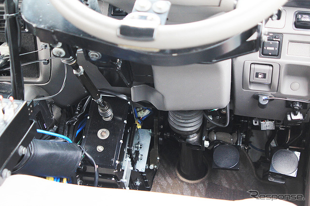 SIP 自動運転 実証実験プロジェクトに参画する埼玉工業大学の自動運転AIバス(日野リエッセ)