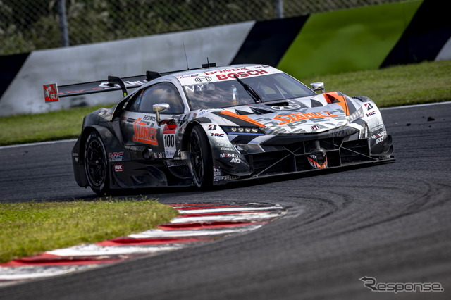 2位の#100 STANLEY NSX-GT(山本尚貴/牧野任祐)