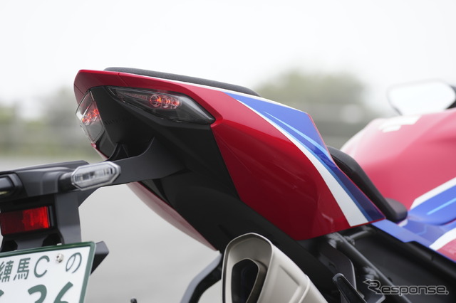 ホンダ CBR1000RR-R