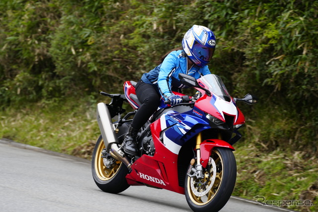 ホンダ CBR1000RR-R