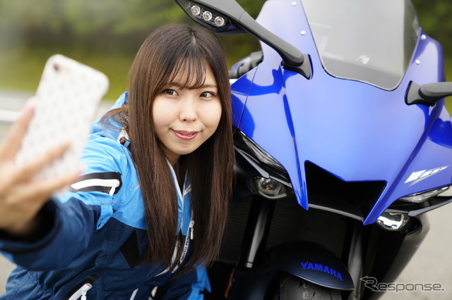 ヤマハ YZF-R1と美音響華氏