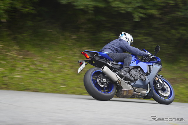ヤマハ YZF-R1