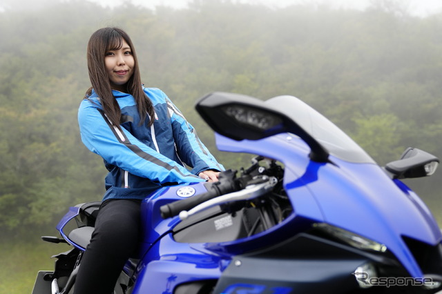 ヤマハ YZF-R1と美音響華氏
