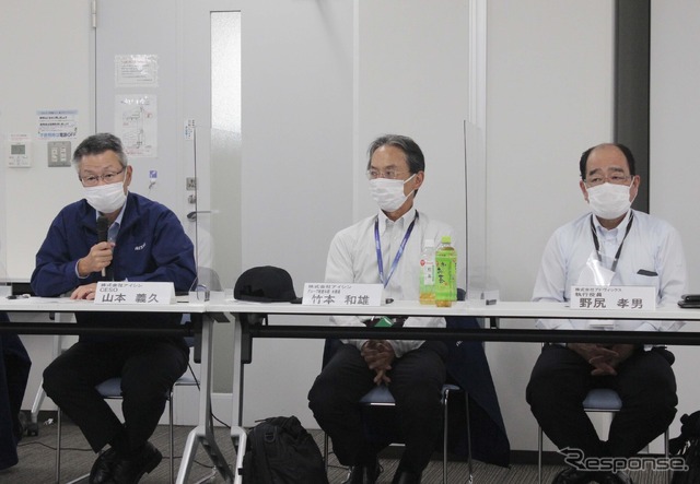 アイシンCESO・山本義久氏、アイシン グループ経営本部長・竹本和雄氏、アドヴィックス執行役員・野尻孝男氏