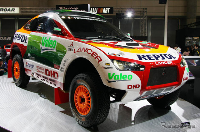 【東京オートサロン09】パリダカとWRCに注目が集まった三菱