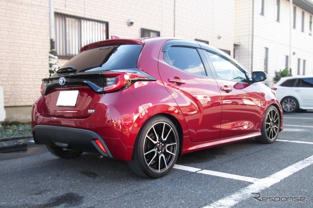 FLEX Z［VSTM0-C1AS2］トヨタ・ヤリス・ハイブリッド用装着車