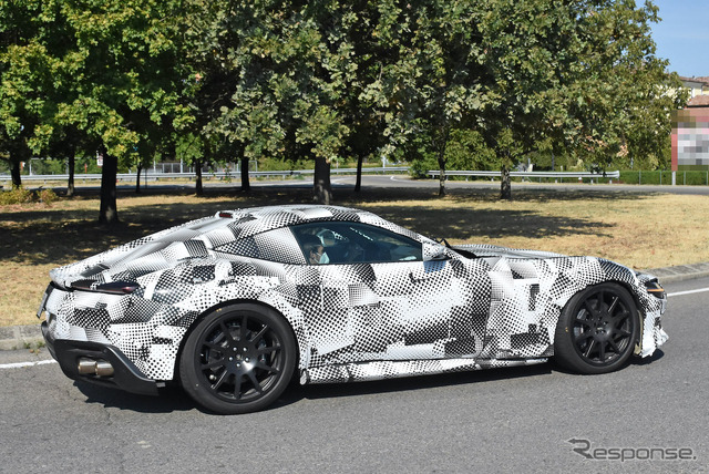 フェラーリ 812スーパーファスト 後継モデル(スクープ写真)
