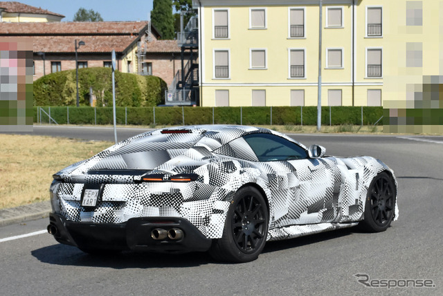 フェラーリ 812スーパーファスト 後継モデル(スクープ写真)