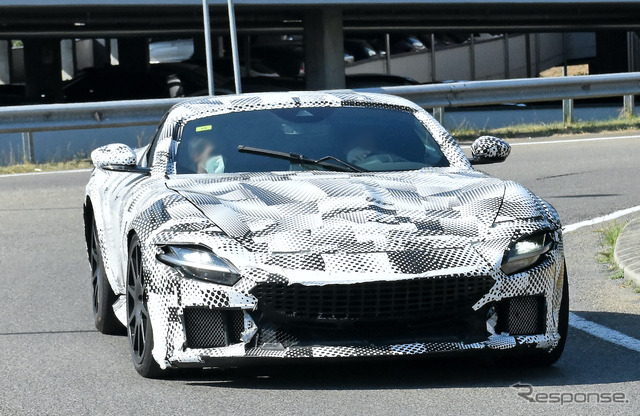 フェラーリ 812スーパーファスト 後継モデル(スクープ写真)