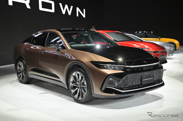 新型トヨタ・クラウン(クロスオーバー)がハリアーのライバルか。