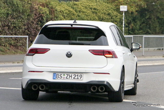 謎のVW『ゴルフR』プロトタイプ(スクープ写真)